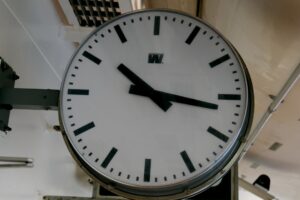 Menghadapi Percakapan Penting: Panduan Memulai “Time for the Talk”