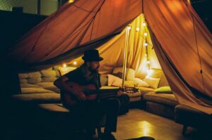 Mengapa “Why Do You Love Me 1 Hour Acoustic” Menjadi Favorit Banyak Orang